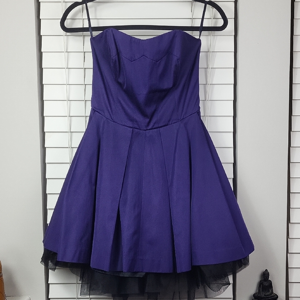 🌸 Y2K French Connection Strapless Purple‎ Fit & Flare Dress. Size 4